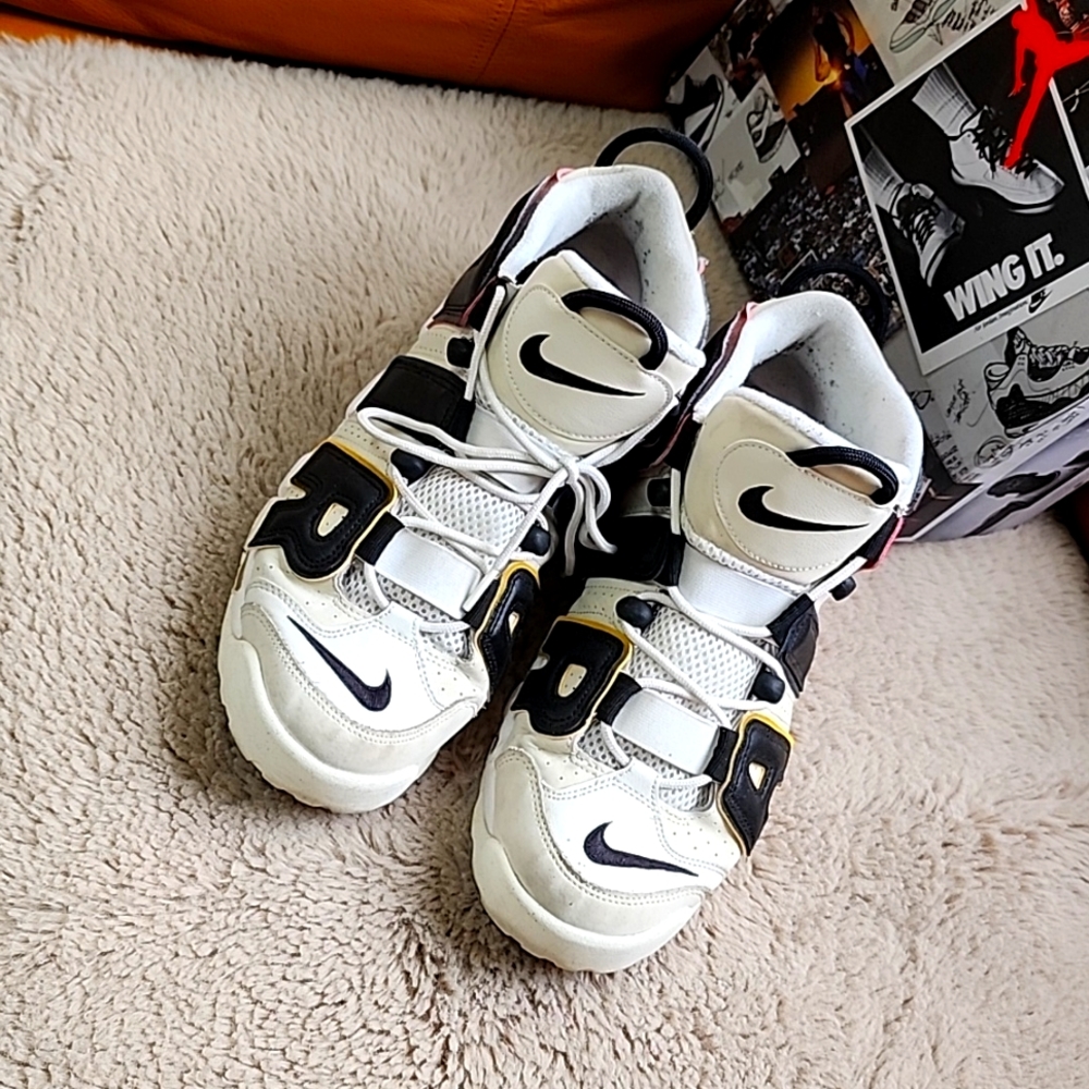 NIKE - Picture 1 of 13
